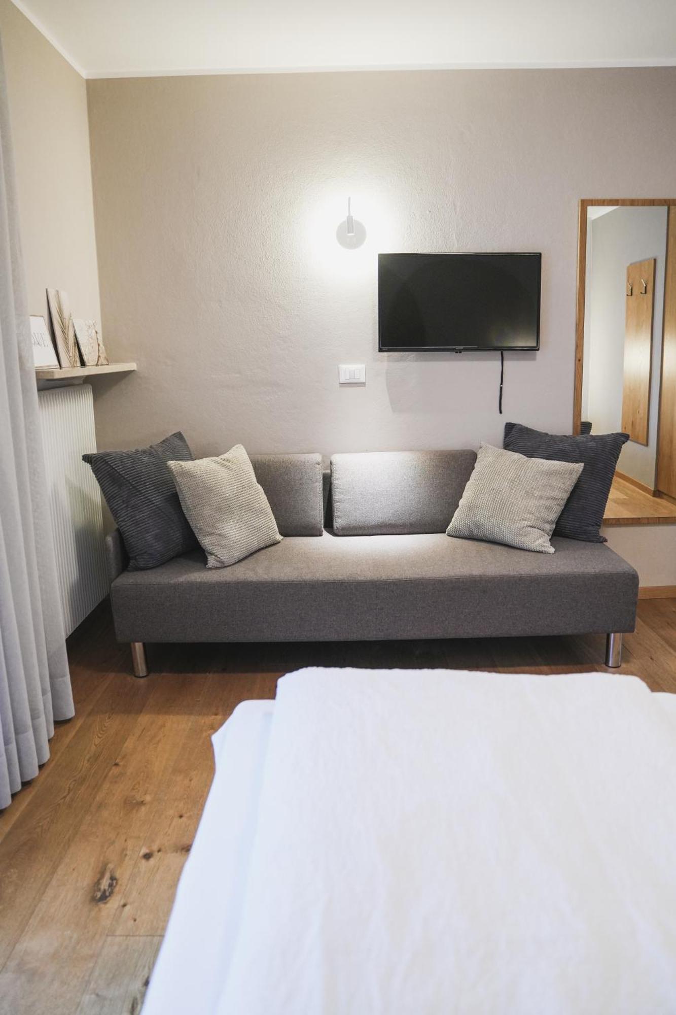 Aparthotel Haus Artus Schenna Zewnętrze zdjęcie